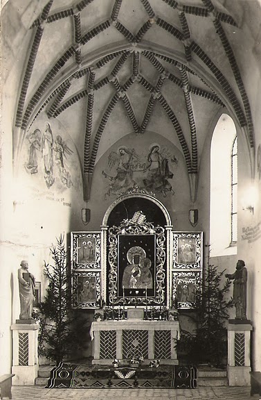 Kaplica Matki Boskiej w kościele p.w. św. Bartłomieja - widoczne wspomniane polichromie