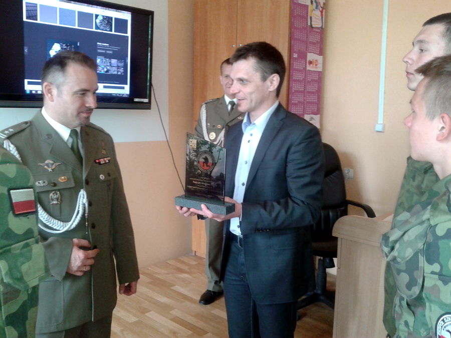 Szef Szkolenia Jednostki Wojsk Specjalnych z wizytą w Zespole Szkół Technicznych