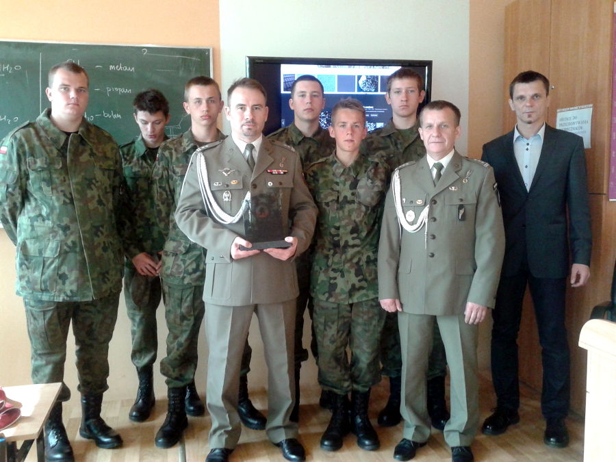 Szef Szkolenia Jednostki Wojsk Specjalnych z wizytą w Zespole Szkół Technicznych