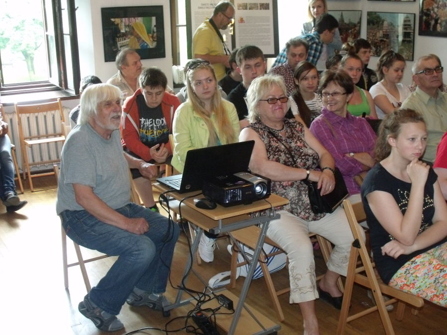 Podróżnik w muzeum