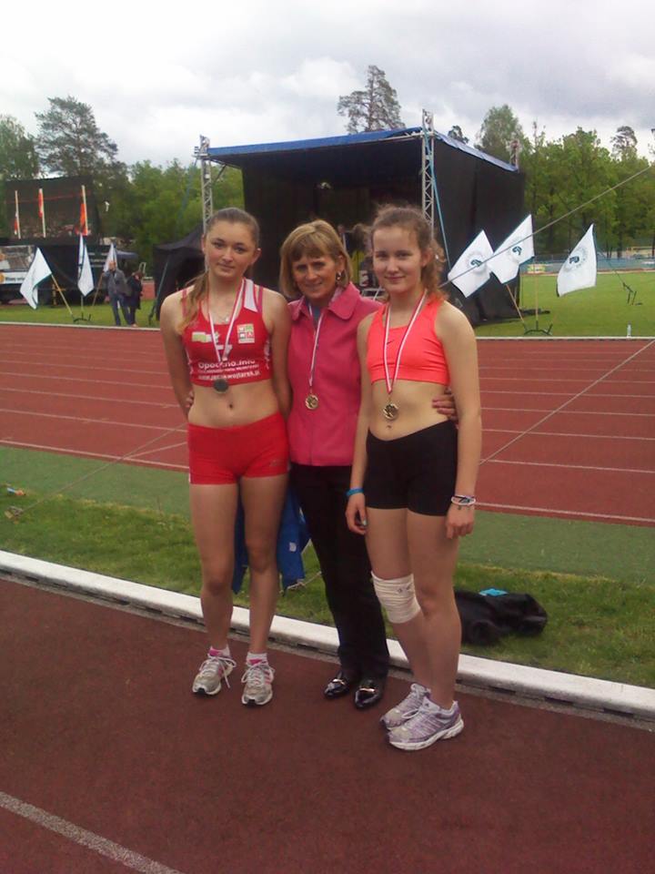 Zawodniczki Opoczno Sport Team z Wandą Panfil Zawodniczki Opoczno Sport Team z Wandą Panfil