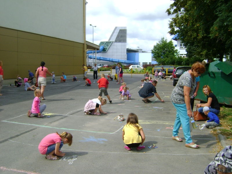 Asfaltowe malowanki w MDK