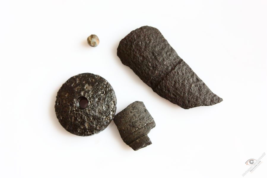 Lotka, wypychacz oraz odłamki kielicha szrapnelowego znalezione w okolicach Brzustowa