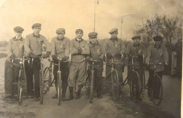 Hapoel - uczestnicy wyprawy rowerowej - Archiwum R. Zurawin