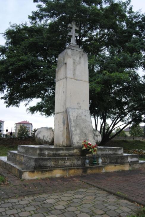 Pomnik Wdzięczności, obecnie znajdujący się na cmentarzu przy ul. Granicznej \ fot. Andrzej Śliwka