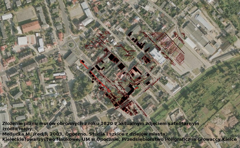 Złożenie planów zachowanej części murów miejskich z 1820 roku z aktualnym zdjęciem satelitarnym Opoczna