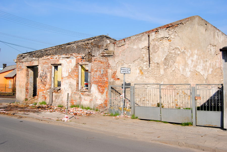 Ruiny nieistniejącego już domu przy ul. B. Limanowskiego 2  / fot. Andrzej Śliwka