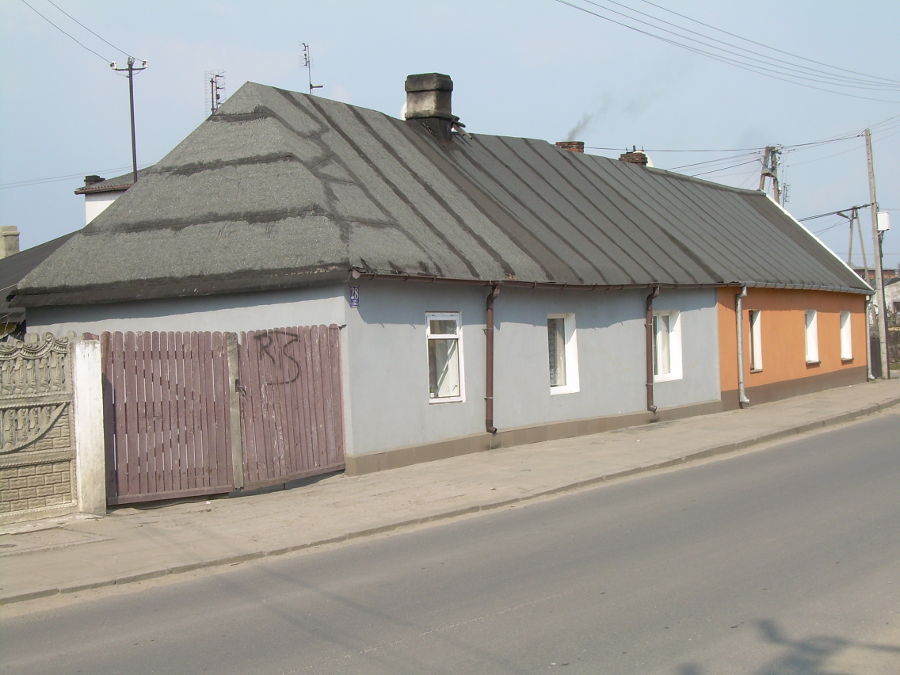 Wyremontowane domy przy il. B. Limanowskiego - część dawnej zabudowy robotniczej / fot. Andrzej Śliwka